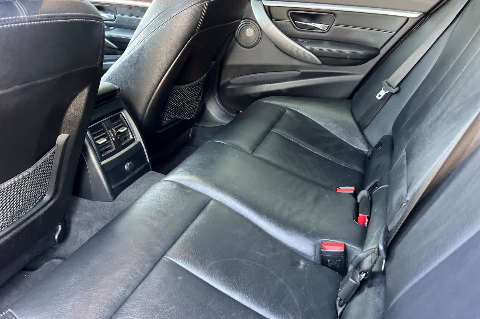 Thumbnail: 2018 BMW 3 Series - 5