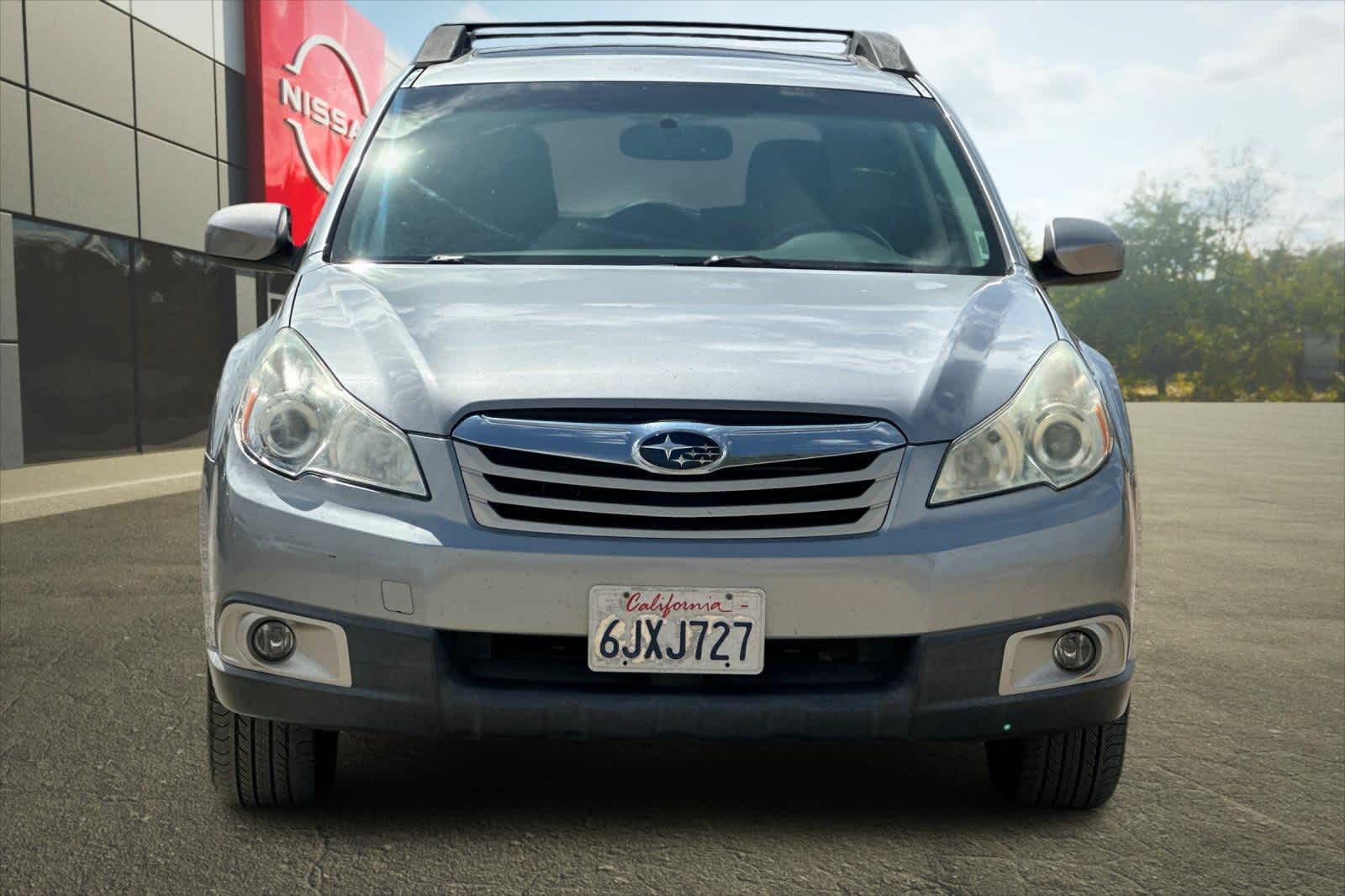 Thumbnail: 2010 Subaru Outback - 11