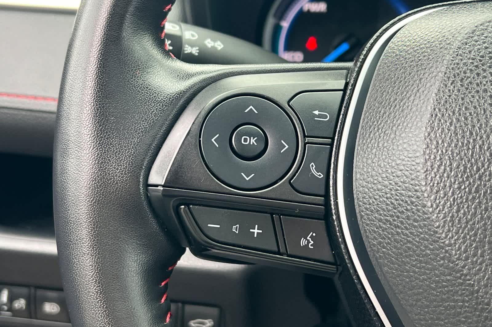 Thumbnail: 2021 Toyota RAV4 - 32