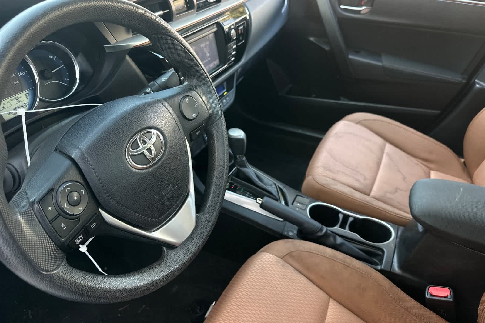 Thumbnail: 2016 Toyota Corolla - 12