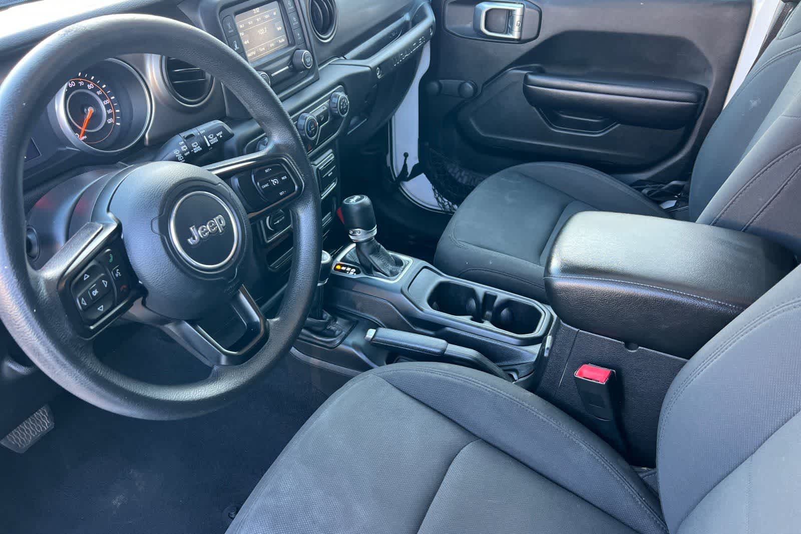 Thumbnail: 2018 Jeep Wrangler - 12