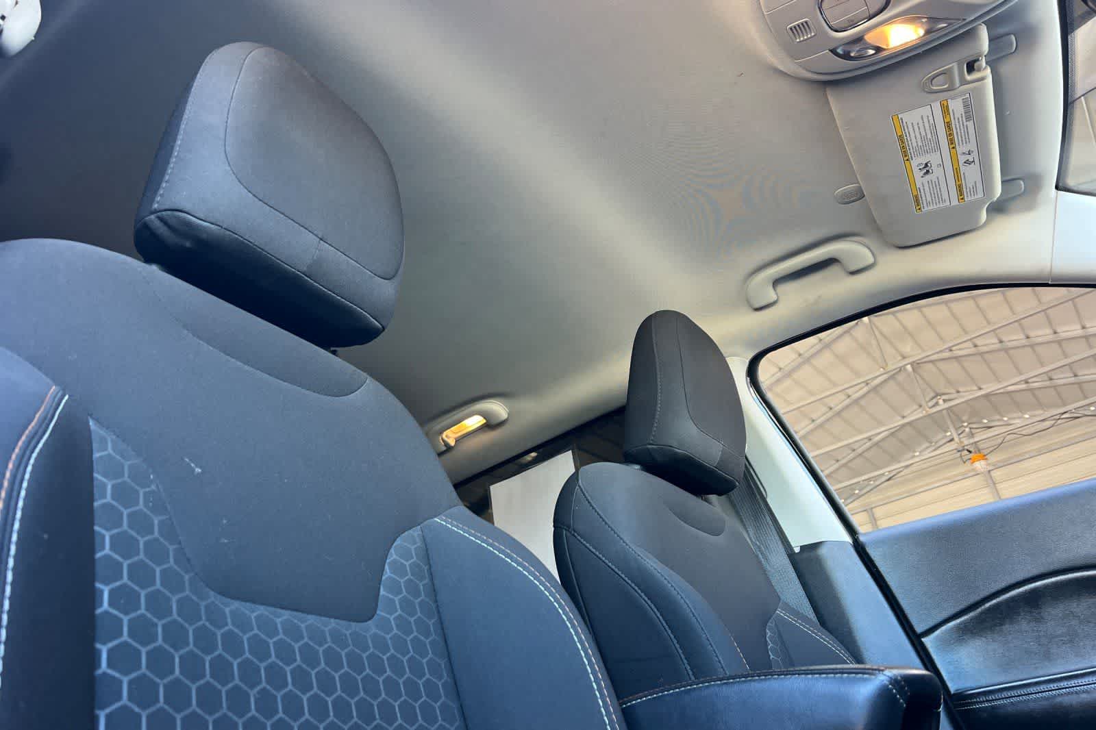 Thumbnail: 2021 Jeep Compass - 20