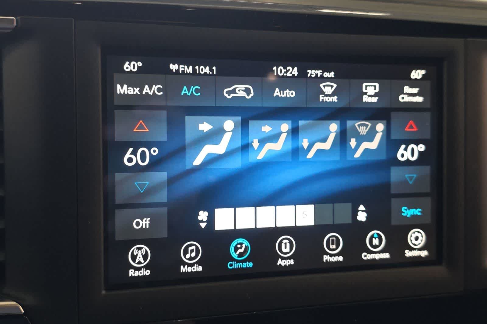 Thumbnail: 2020 Chrysler Pacifica - 20