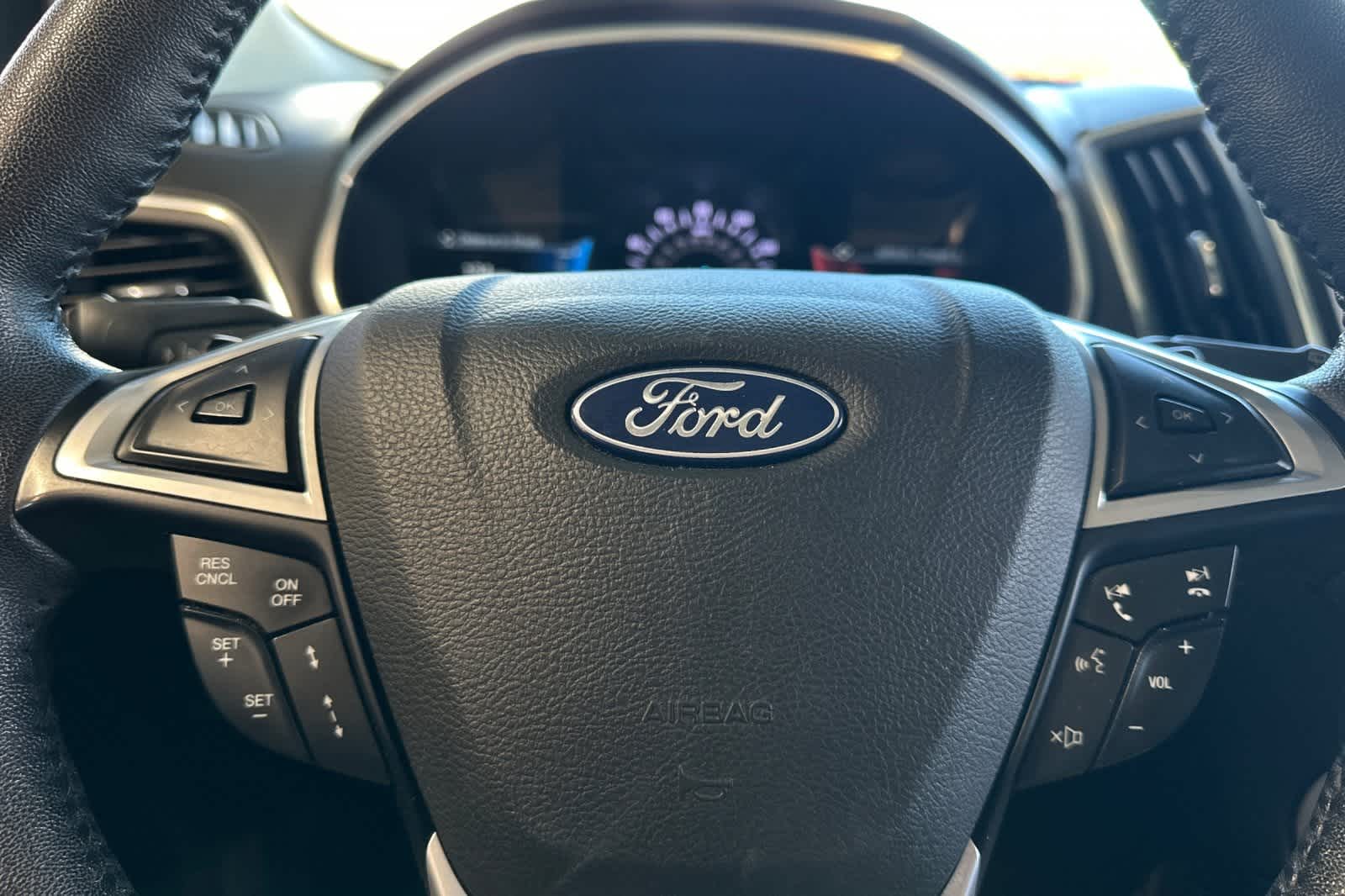 Thumbnail: 2018 Ford Edge - 26