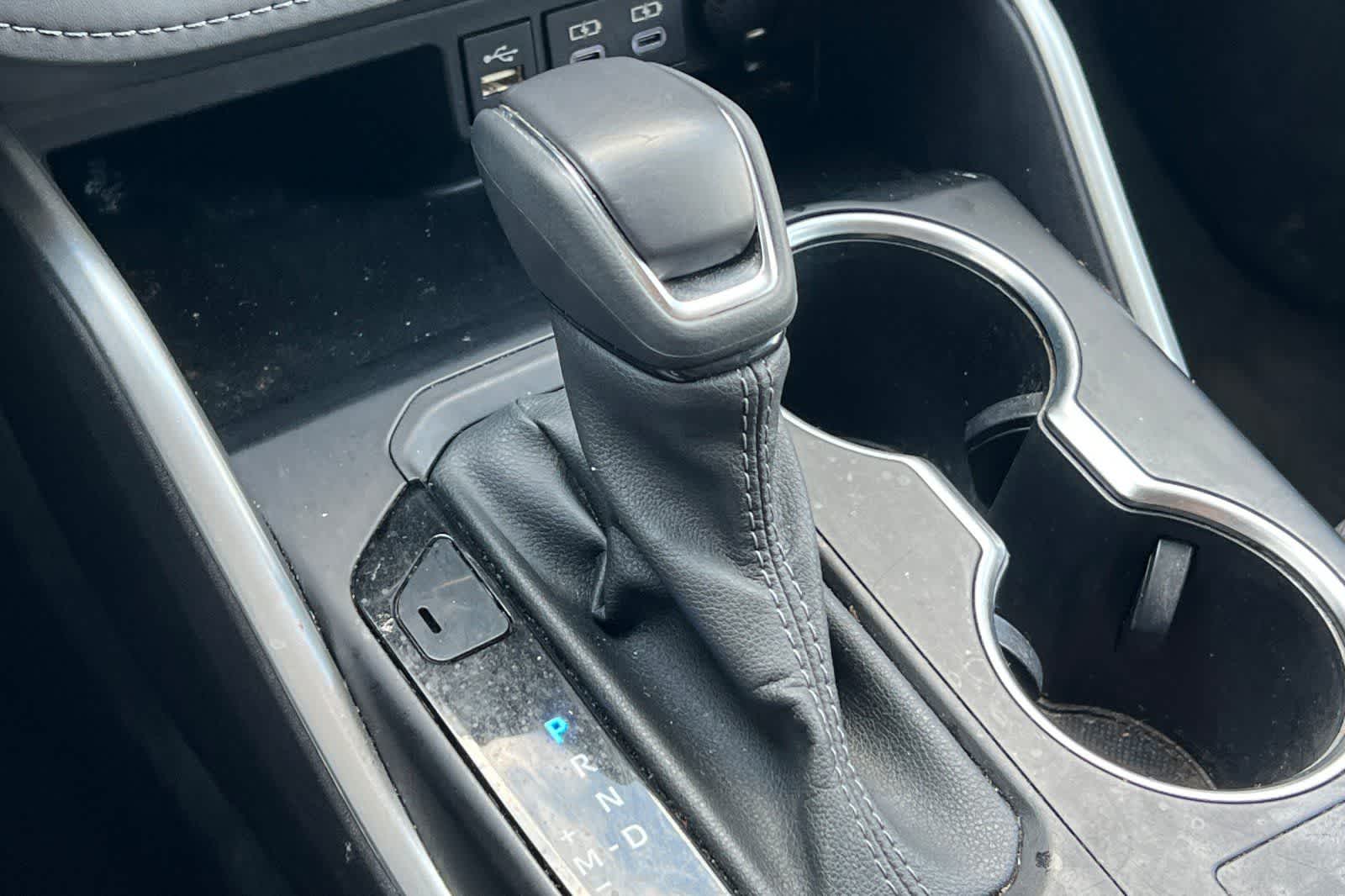 Thumbnail: 2023 Toyota Highlander - 24