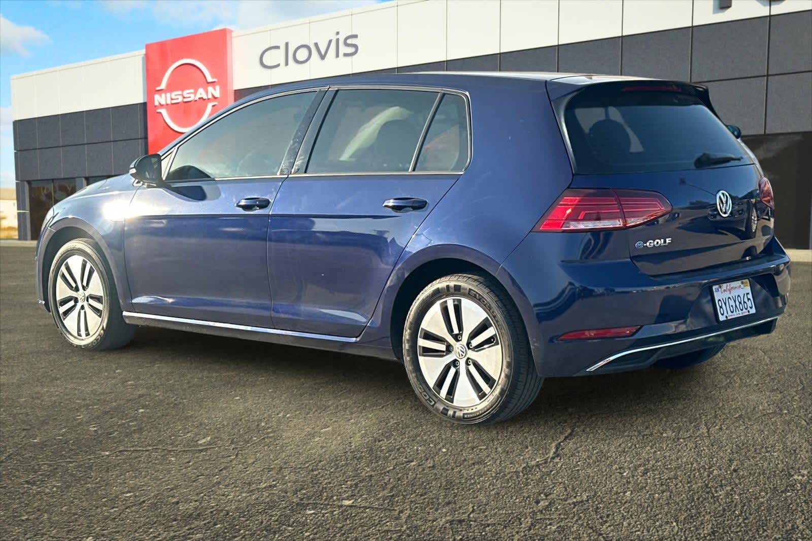 Thumbnail: 2018 Volkswagen e-Golf - 7