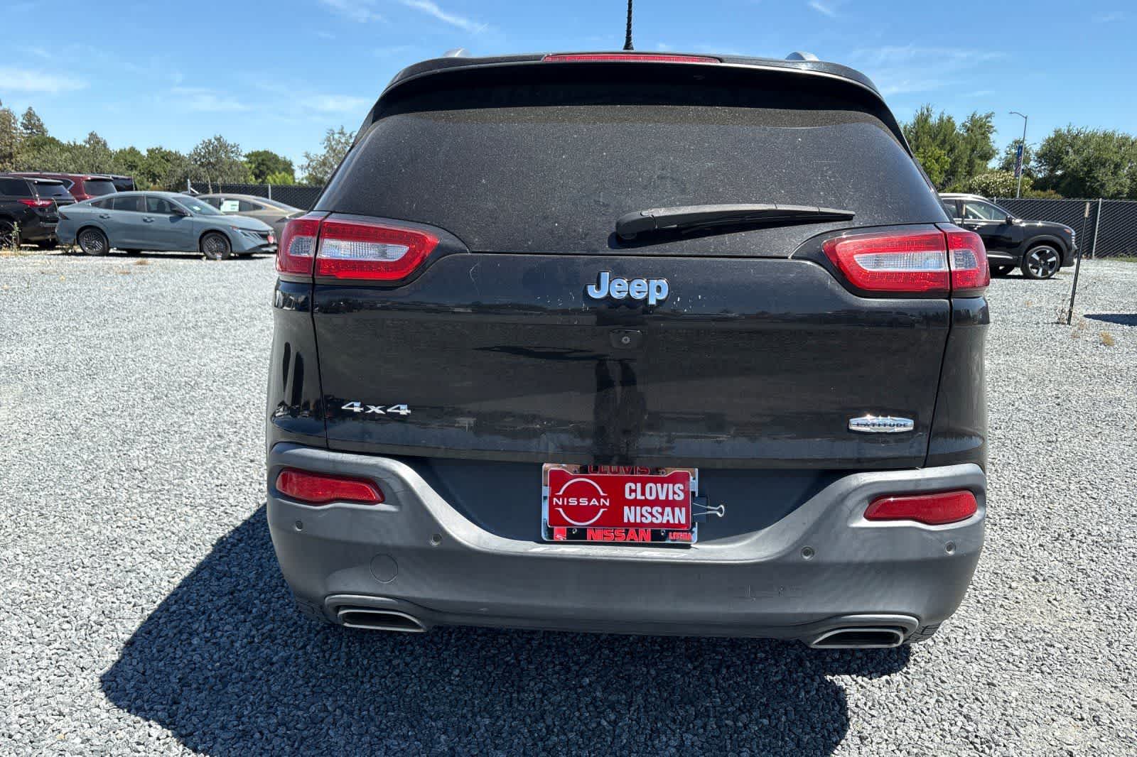 Thumbnail: 2015 Jeep Cherokee - 8