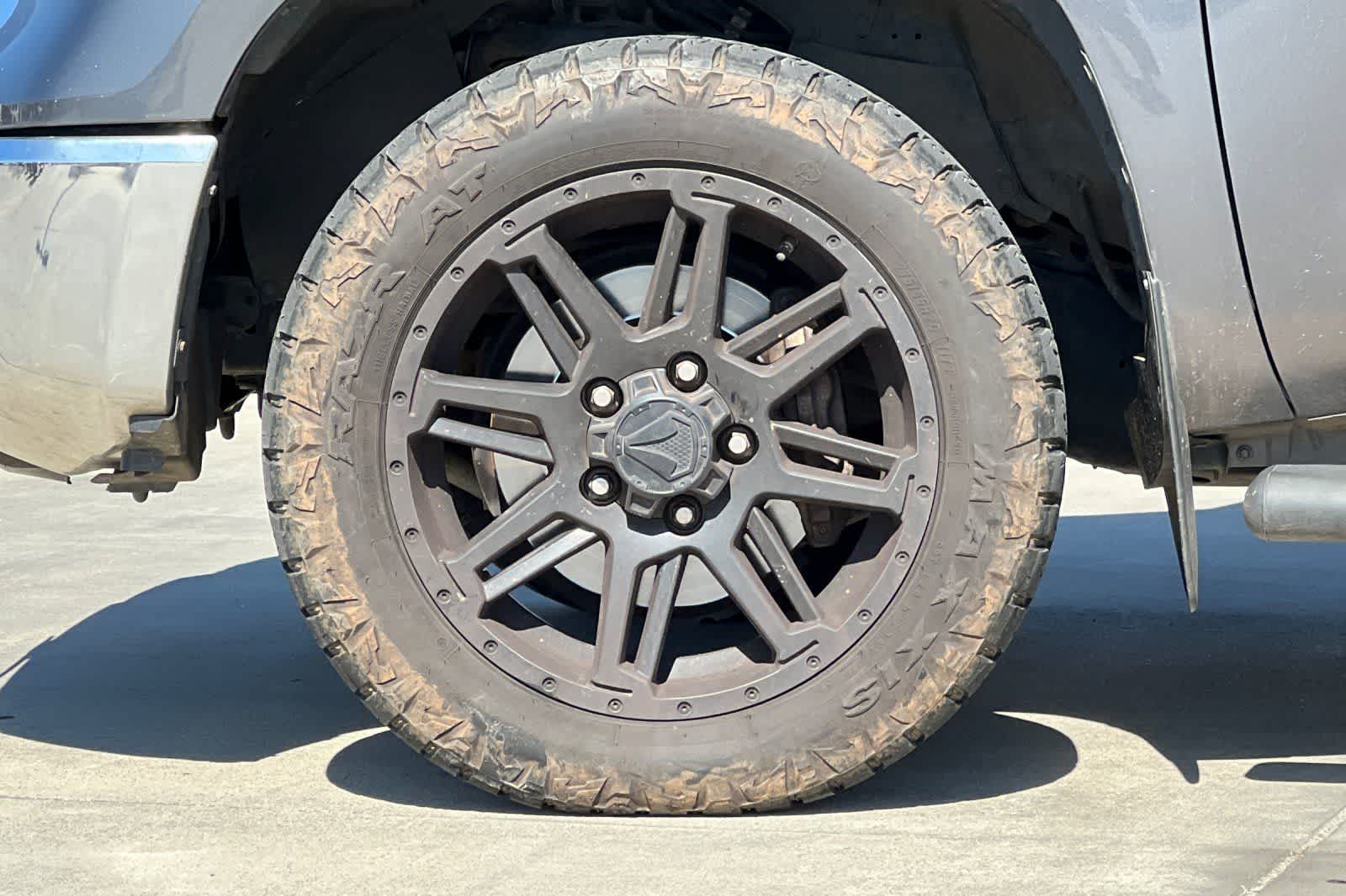 Thumbnail: 2019 Toyota Tundra - 26