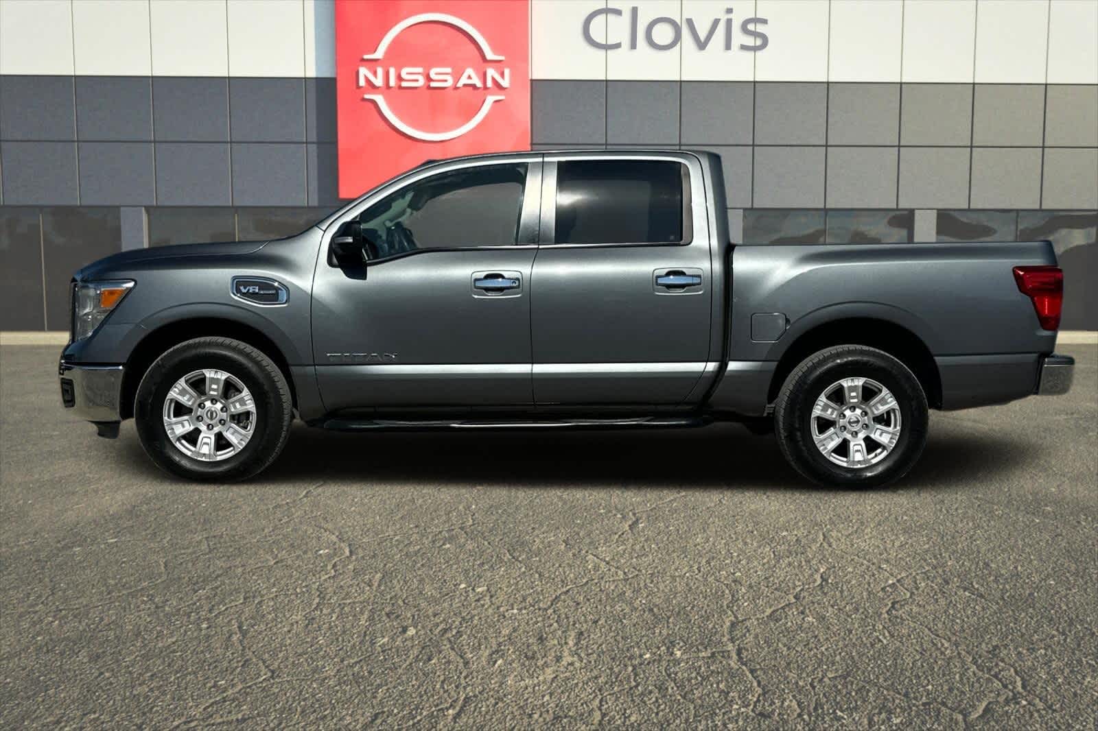 Thumbnail: 2017 Nissan Titan - 6
