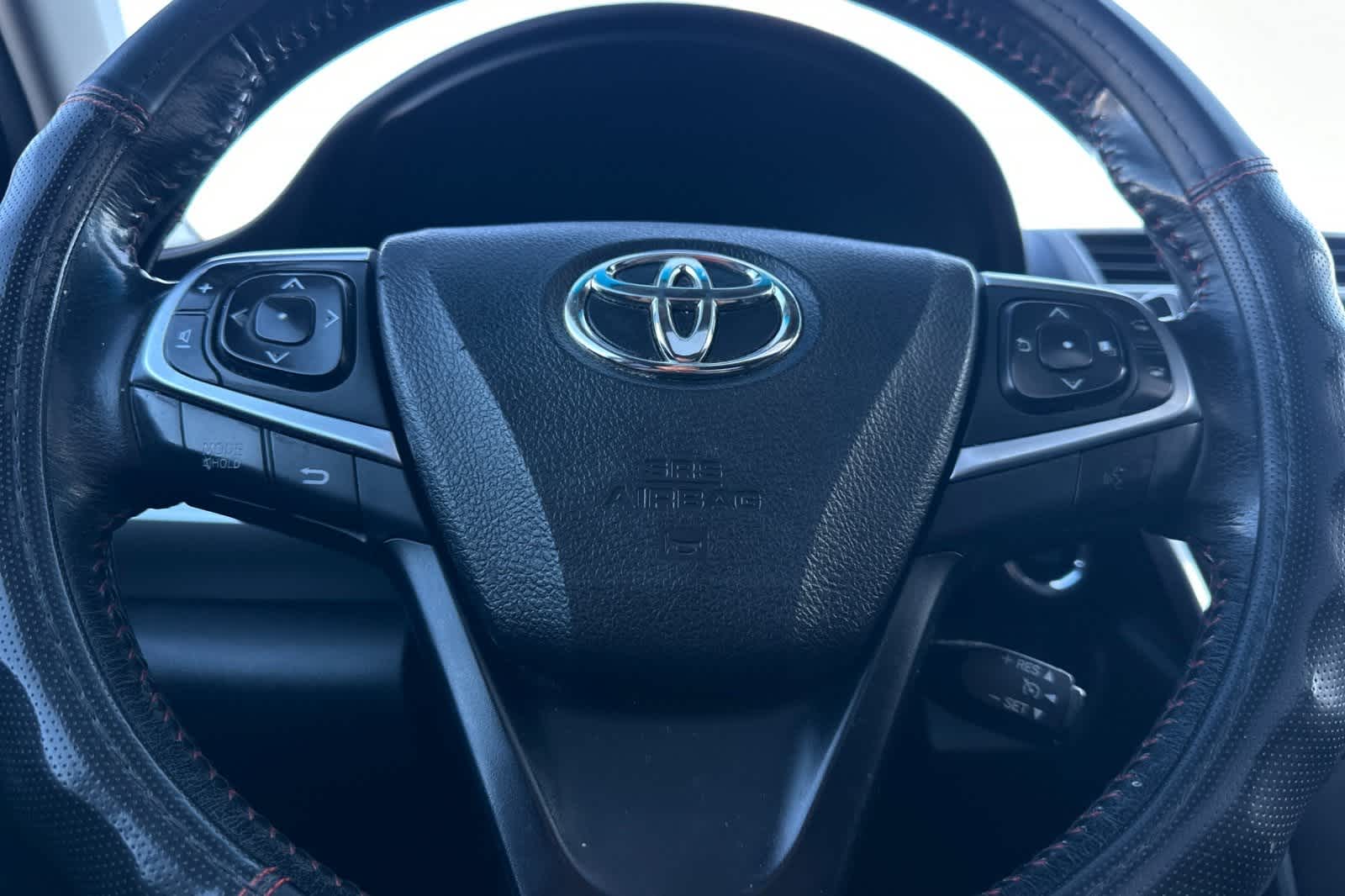 Thumbnail: 2016 Toyota Camry - 25