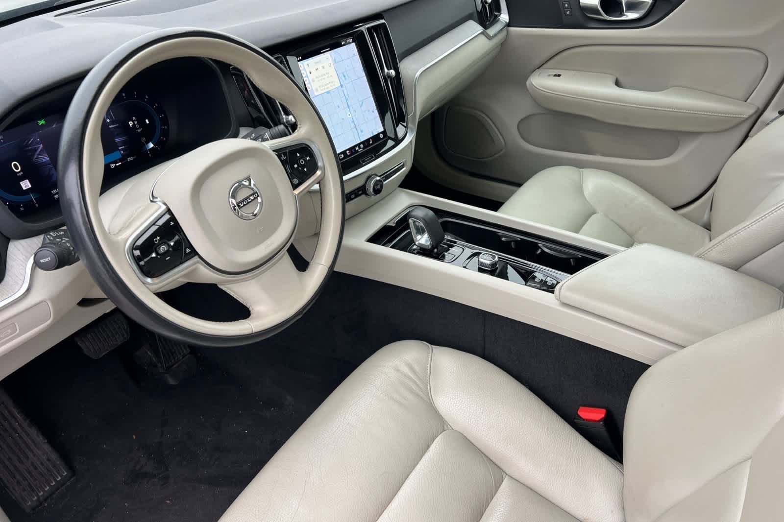 Thumbnail: 2024 Volvo S60 - 12