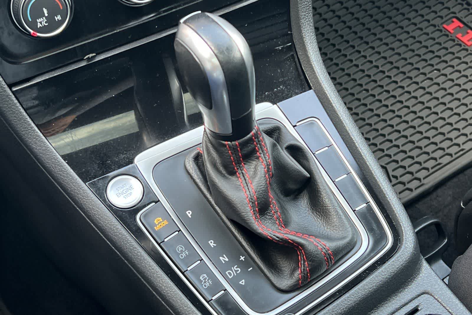 Thumbnail: 2021 Volkswagen Golf - 27