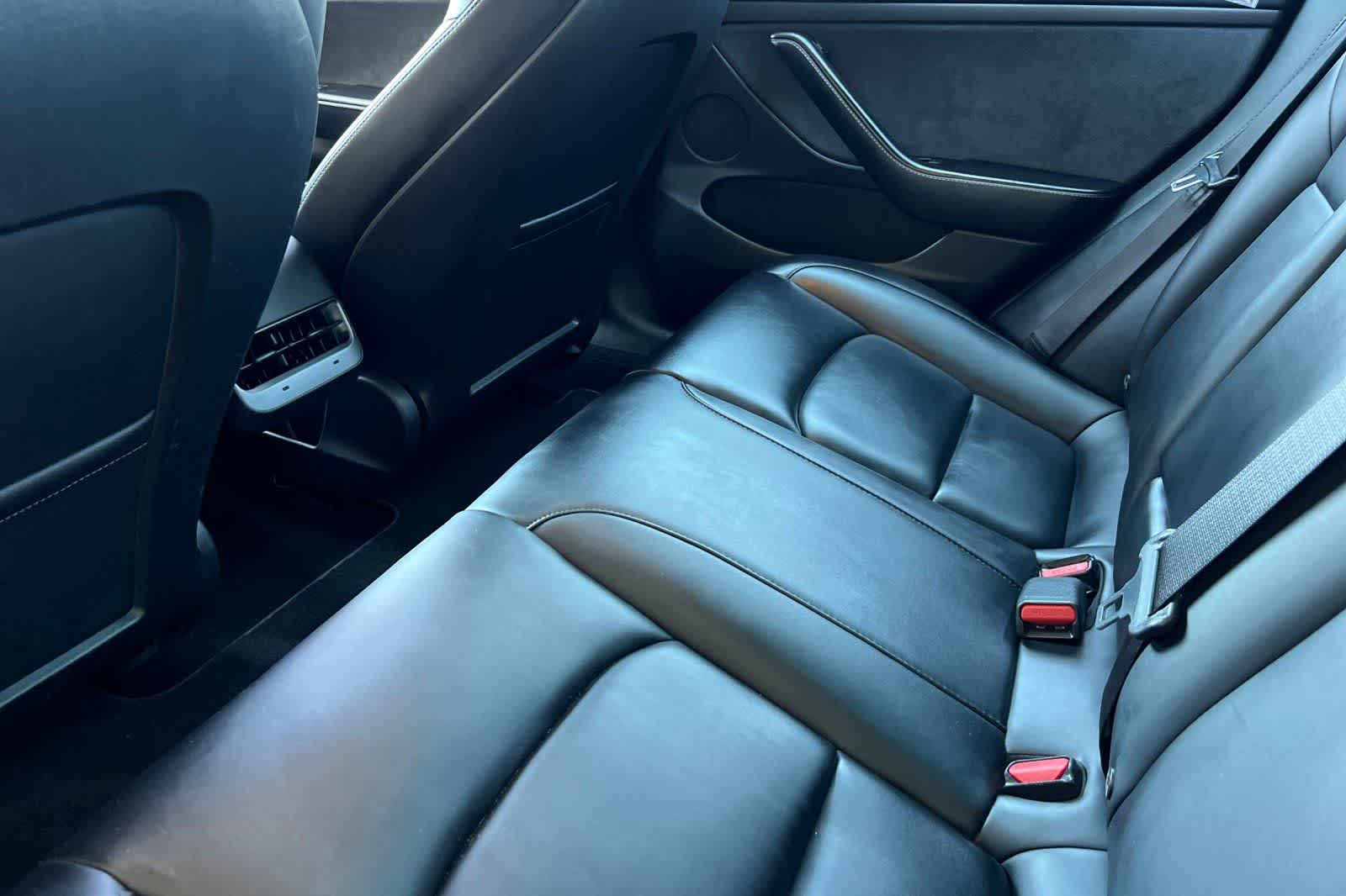 Thumbnail: 2022 Tesla Model 3 - 5