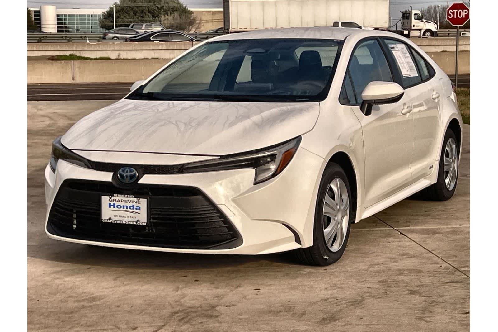 Thumbnail: 2023 Toyota Corolla - 3