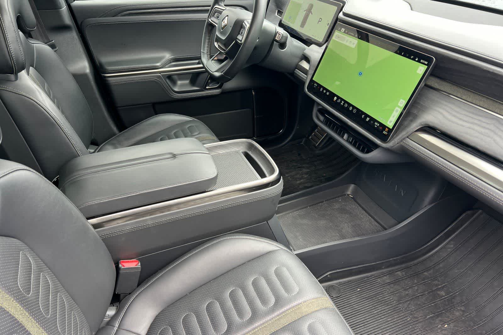 Thumbnail: 2022 Rivian R1T - 17