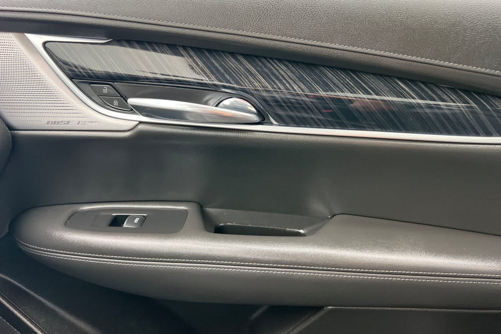 Thumbnail: 2025 Cadillac XT6 - 21