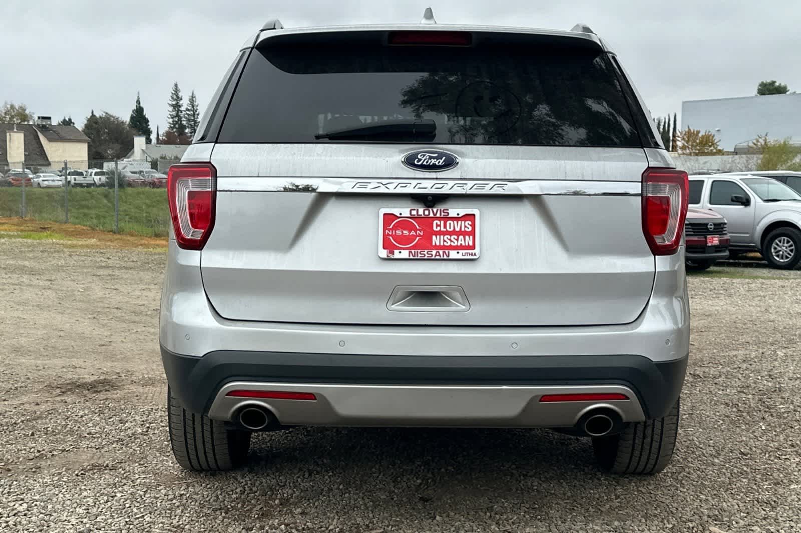 Thumbnail: 2017 Ford Explorer - 8