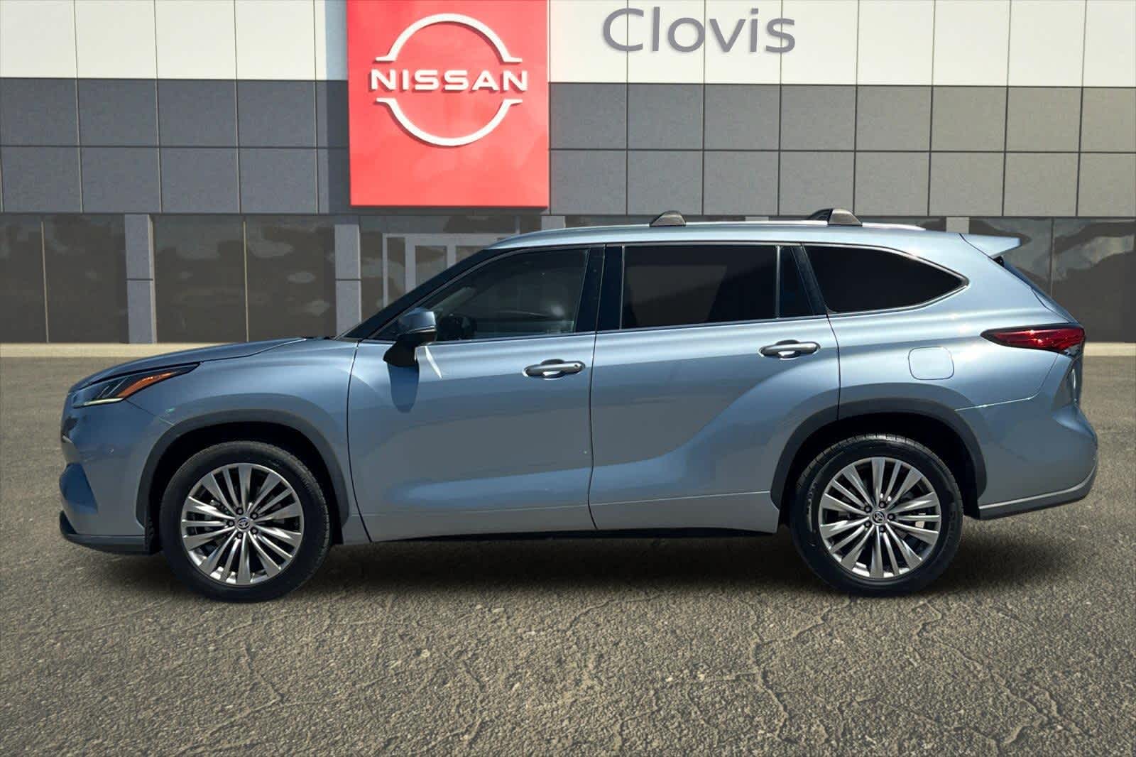 Thumbnail: 2022 Toyota Highlander - 6