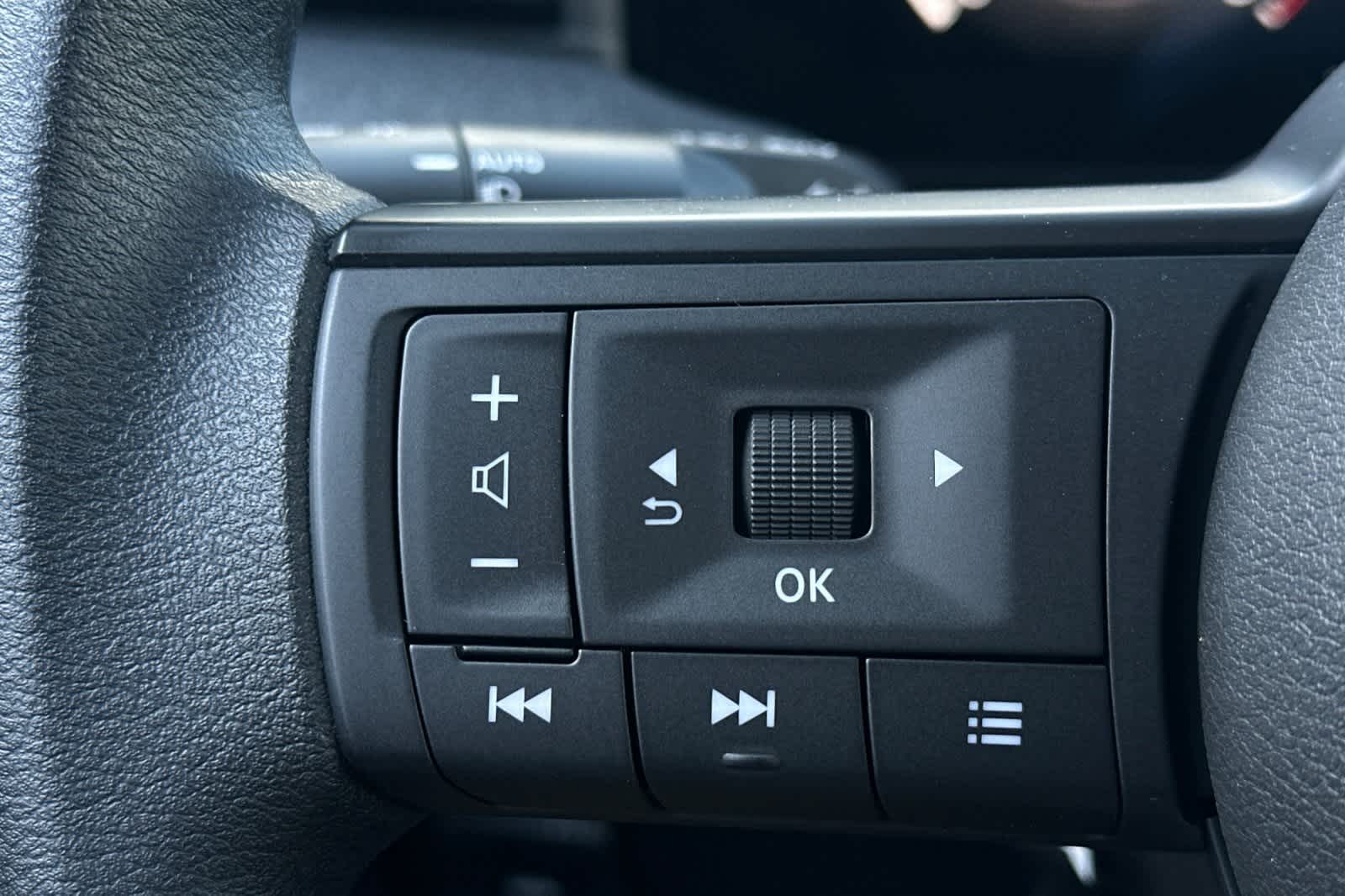 Thumbnail: 2026 Nissan Kicks - 28