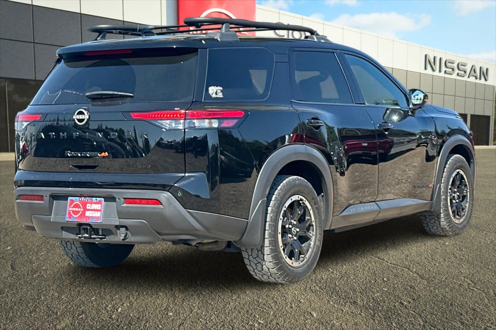 Thumbnail: 2023 Nissan Pathfinder - 3