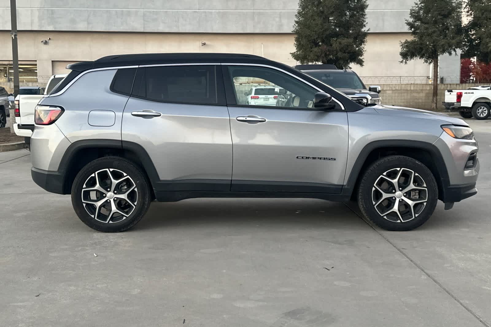 Thumbnail: 2024 Jeep Compass - 9