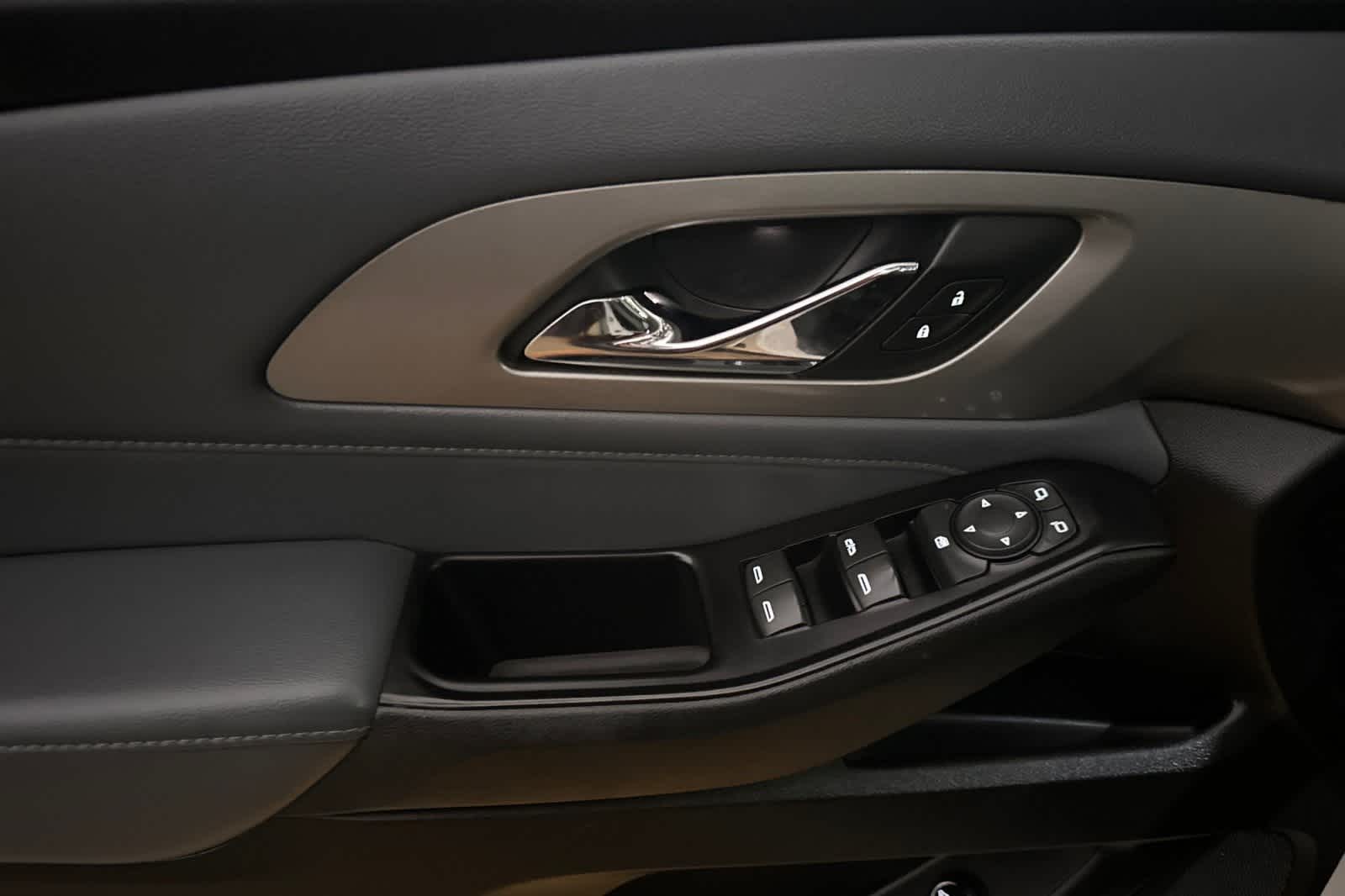 Thumbnail: 2019 Chevrolet Traverse - 13