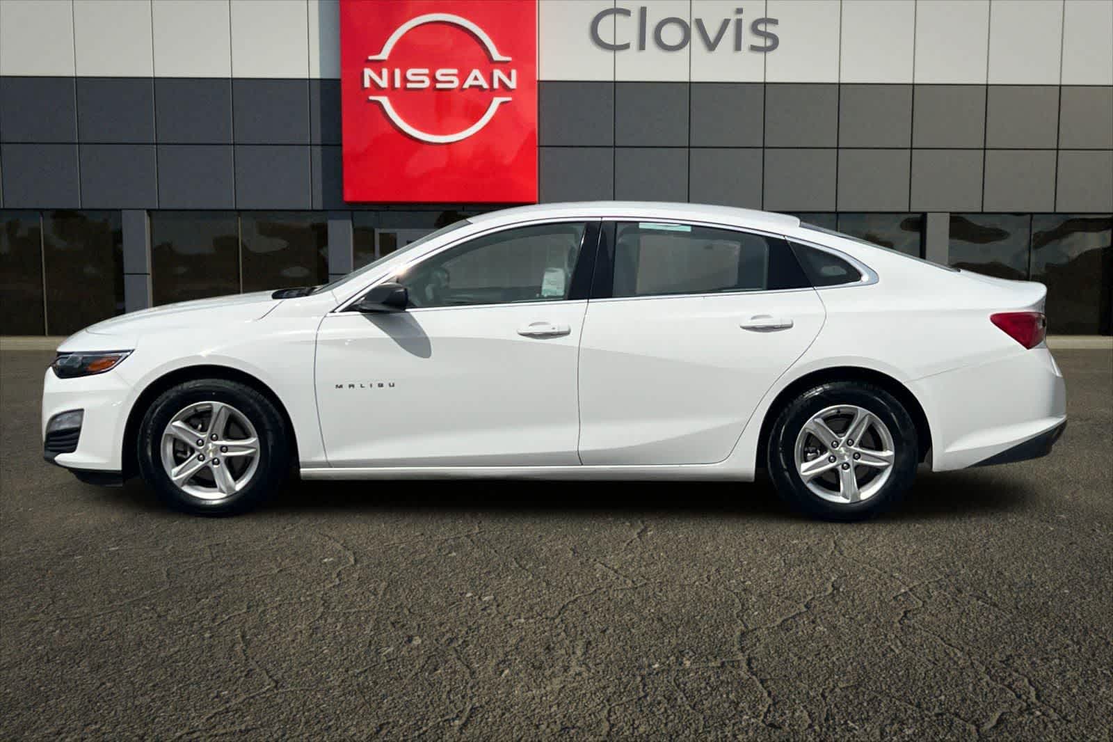 Thumbnail: 2023 Chevrolet Malibu - 6