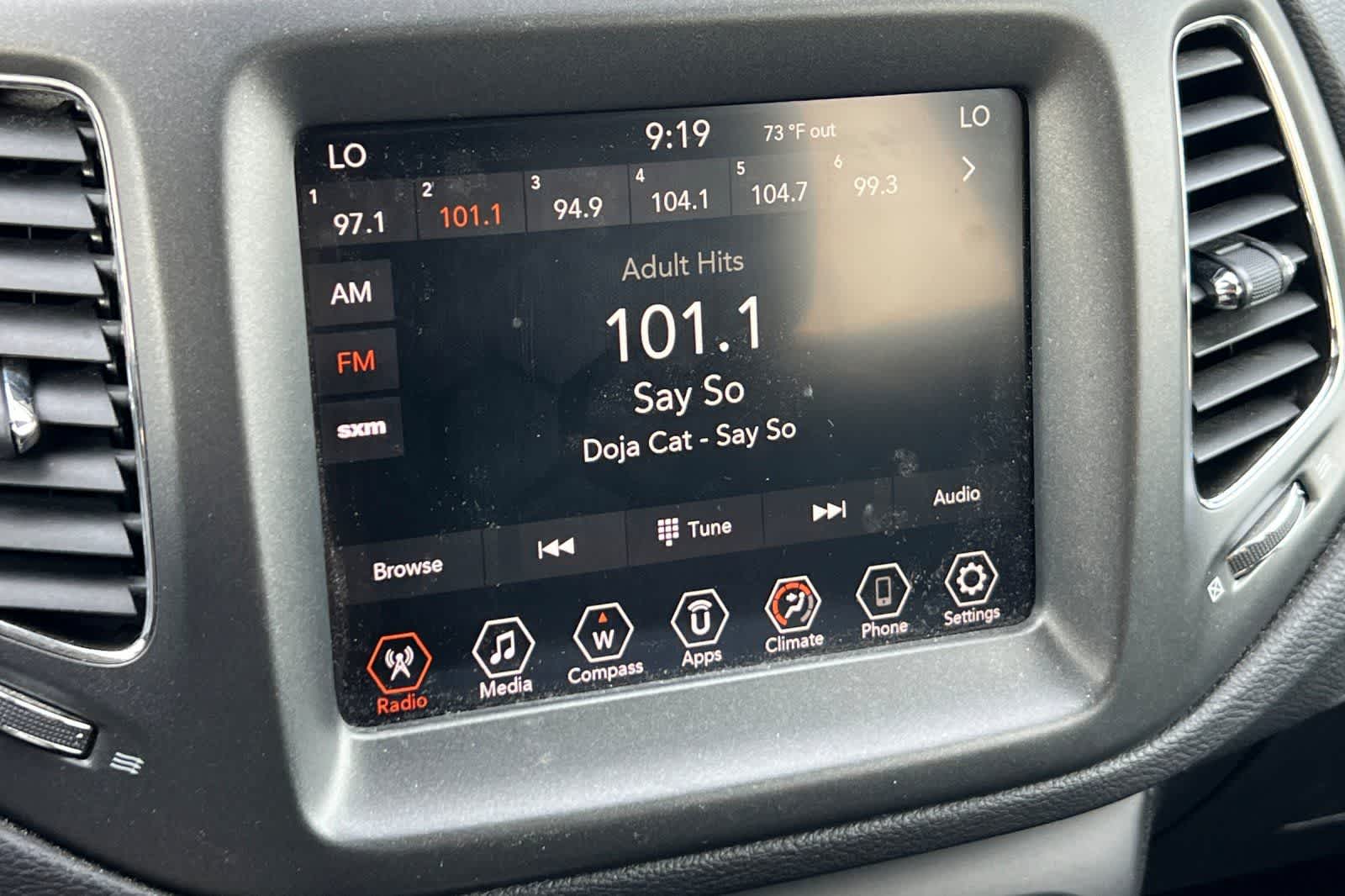 Thumbnail: 2020 Jeep Compass - 20