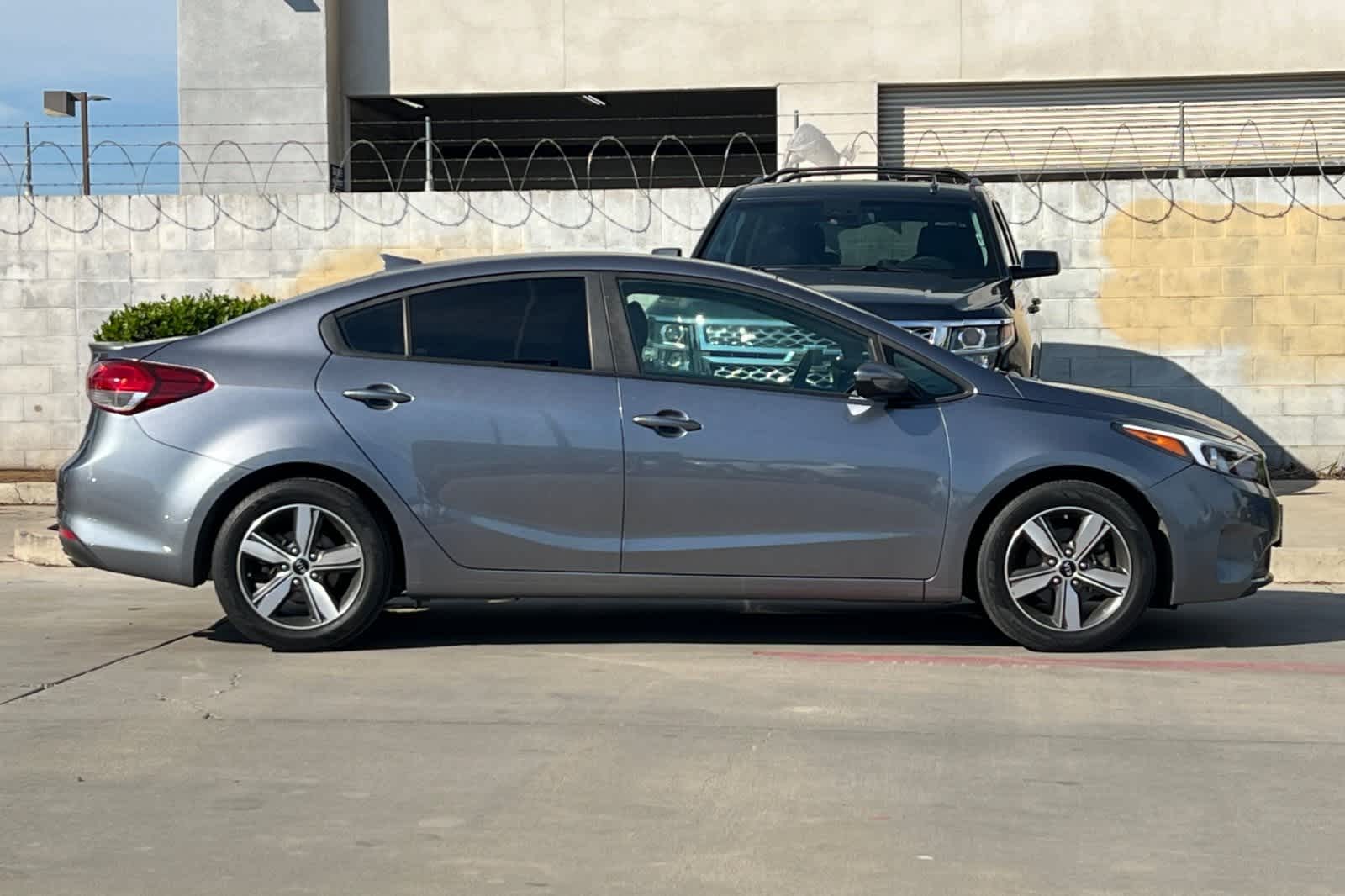 Thumbnail: 2018 Kia Forte - 9