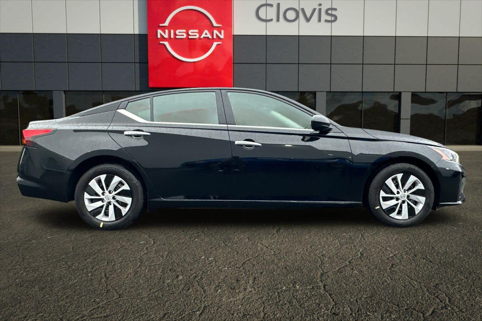 2025 Nissan Altima S 9