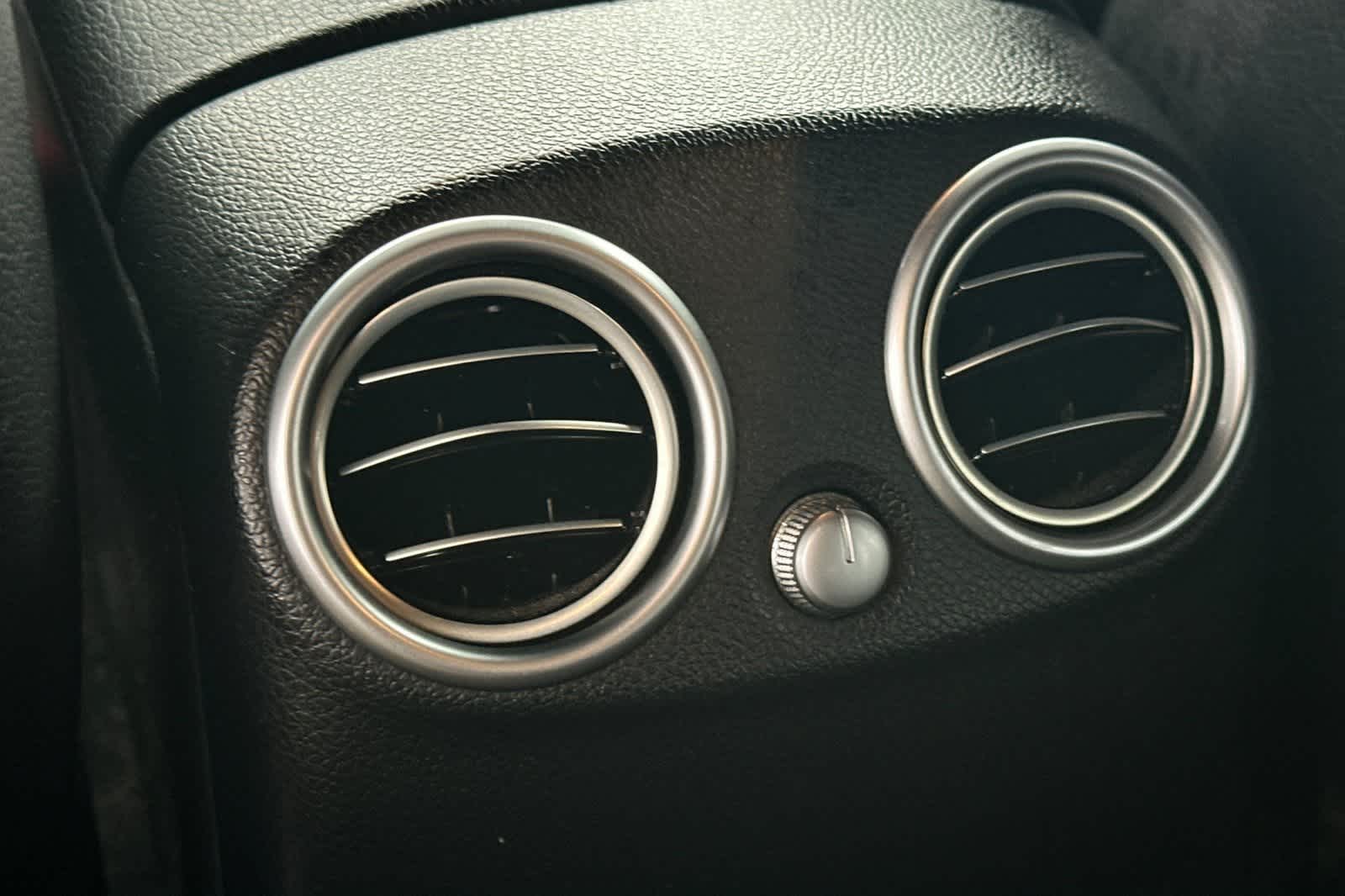 Thumbnail: 2020 Mercedes-Benz GLC - 15