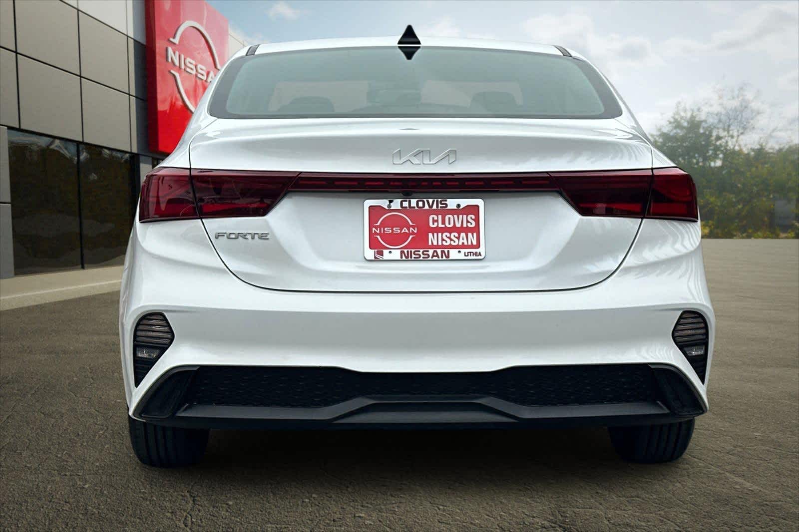 Thumbnail: 2024 Kia Forte - 8