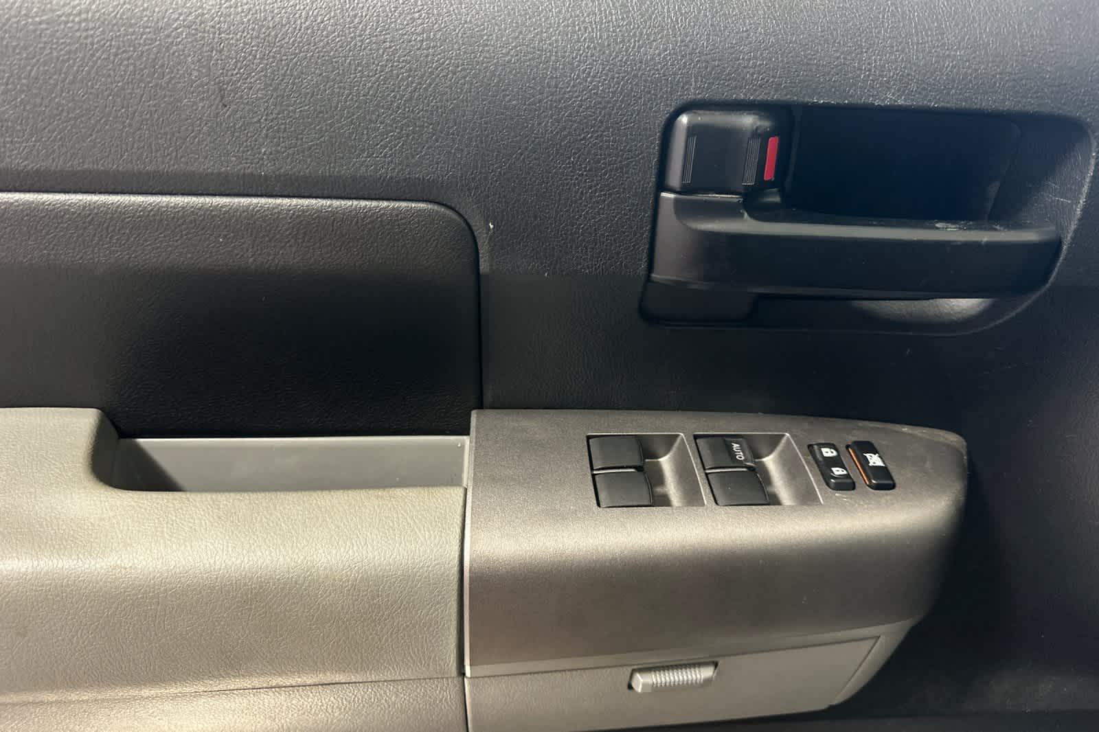 Thumbnail: 2012 Toyota Tundra - 15