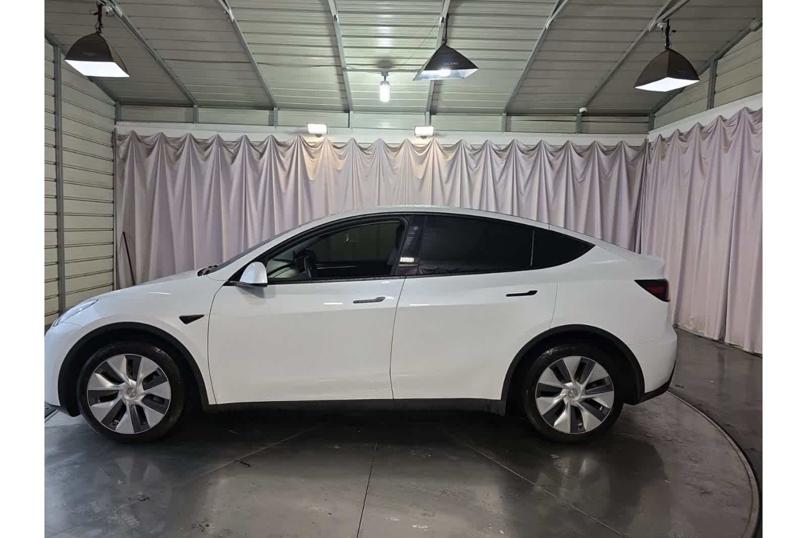 Thumbnail: 2023 Tesla Model Y - 4