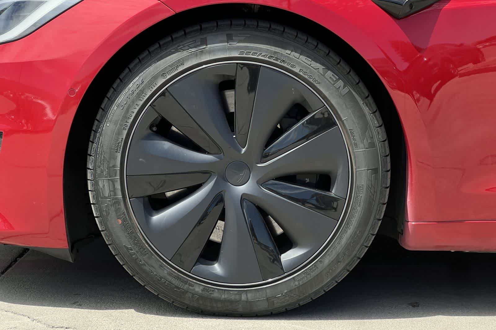 Thumbnail: 2022 Tesla Model S - 12