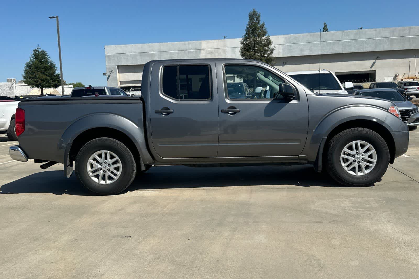 Thumbnail: 2020 Nissan Frontier - 9