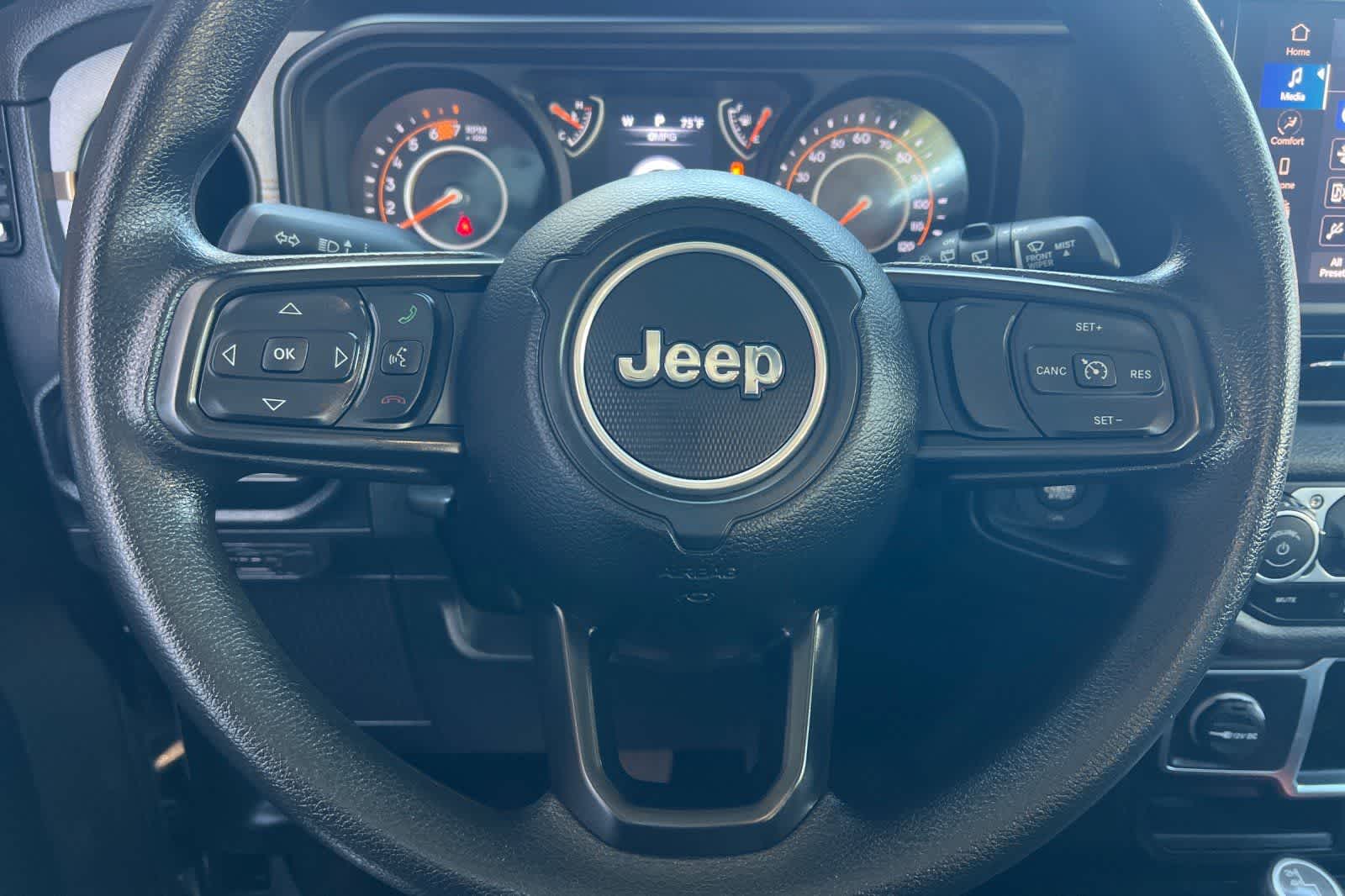 Thumbnail: 2024 Jeep Wrangler - 27