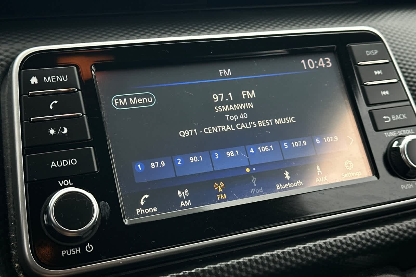 Thumbnail: 2021 Nissan Kicks - 22