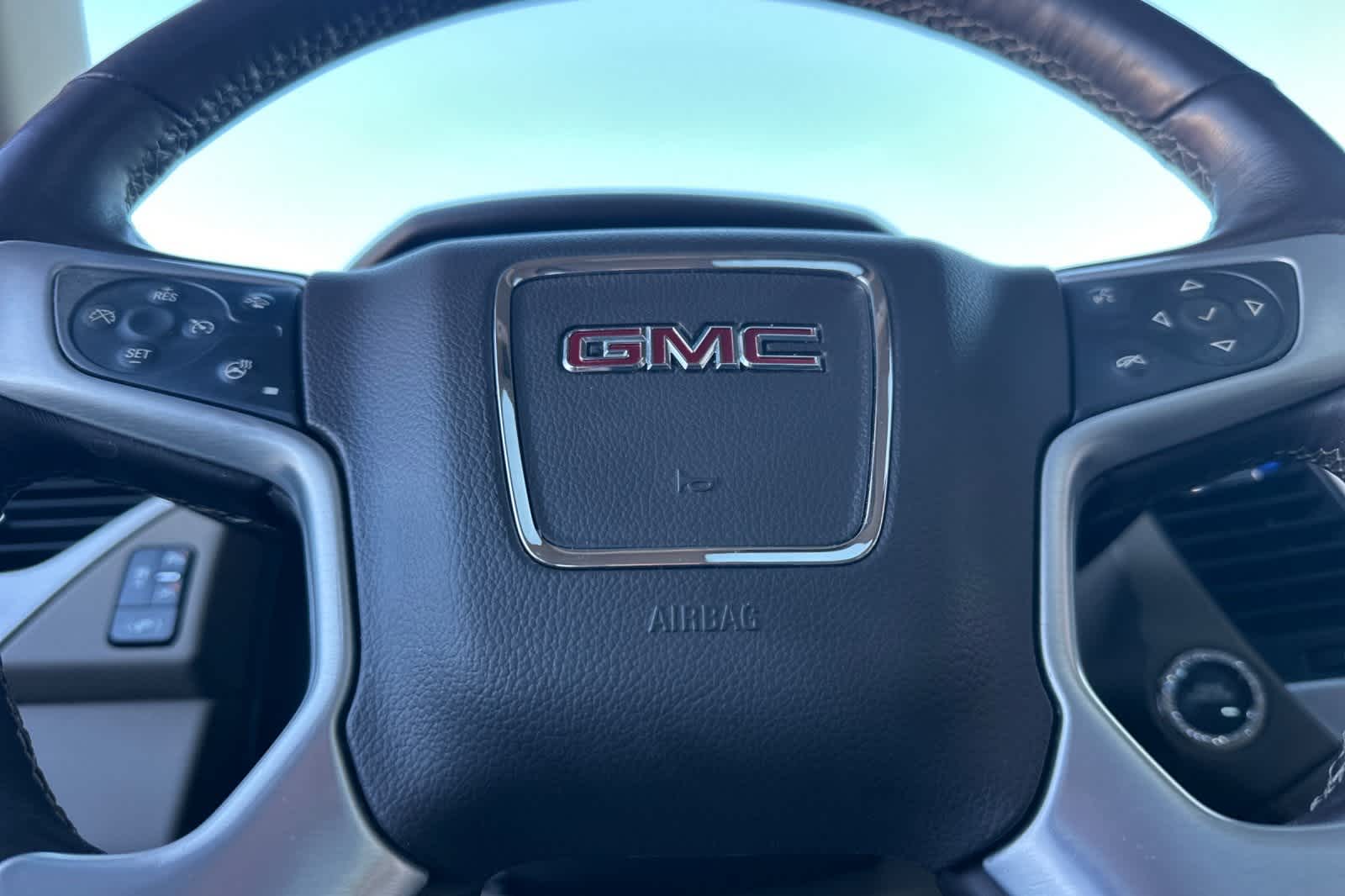 Thumbnail: 2017 GMC Yukon - 27