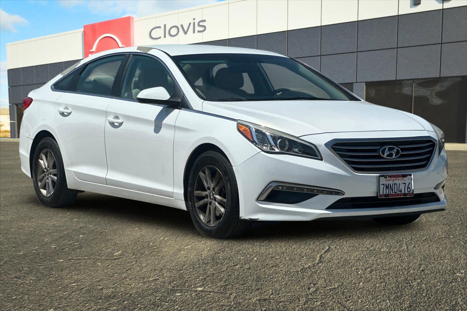 Thumbnail: 2015 Hyundai Sonata - 10