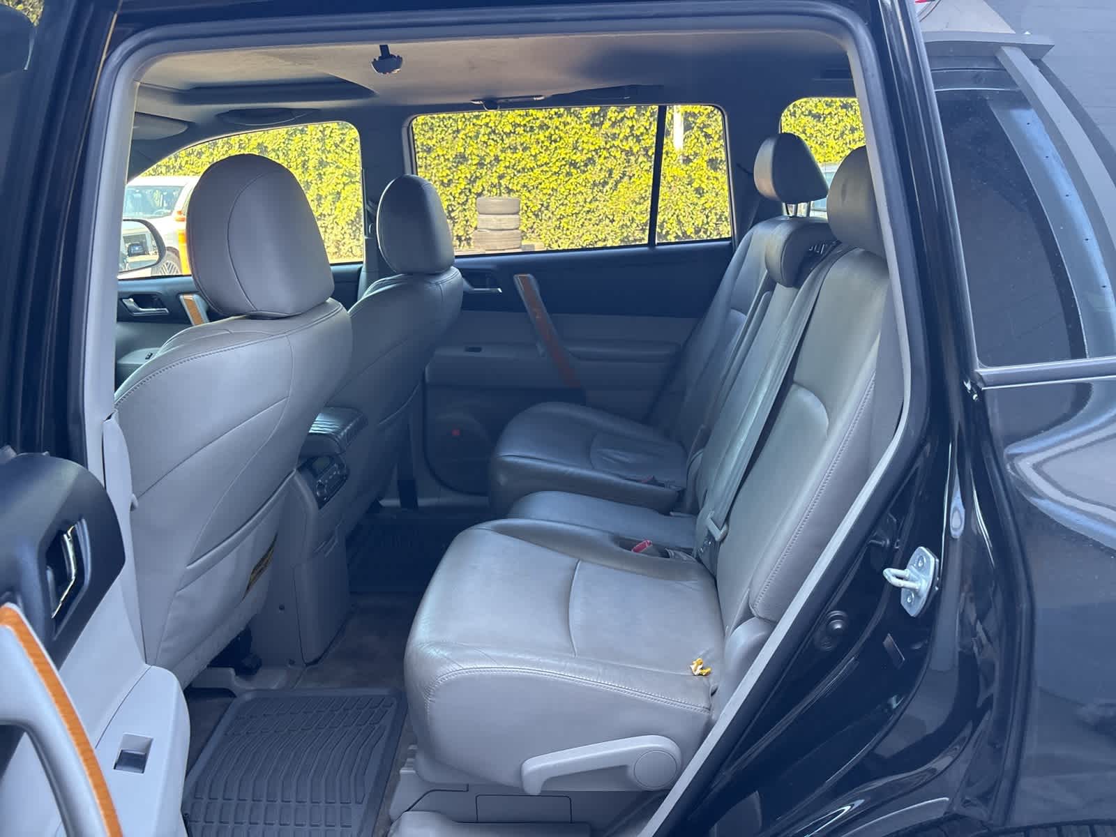 Thumbnail: 2010 Toyota Highlander - 4