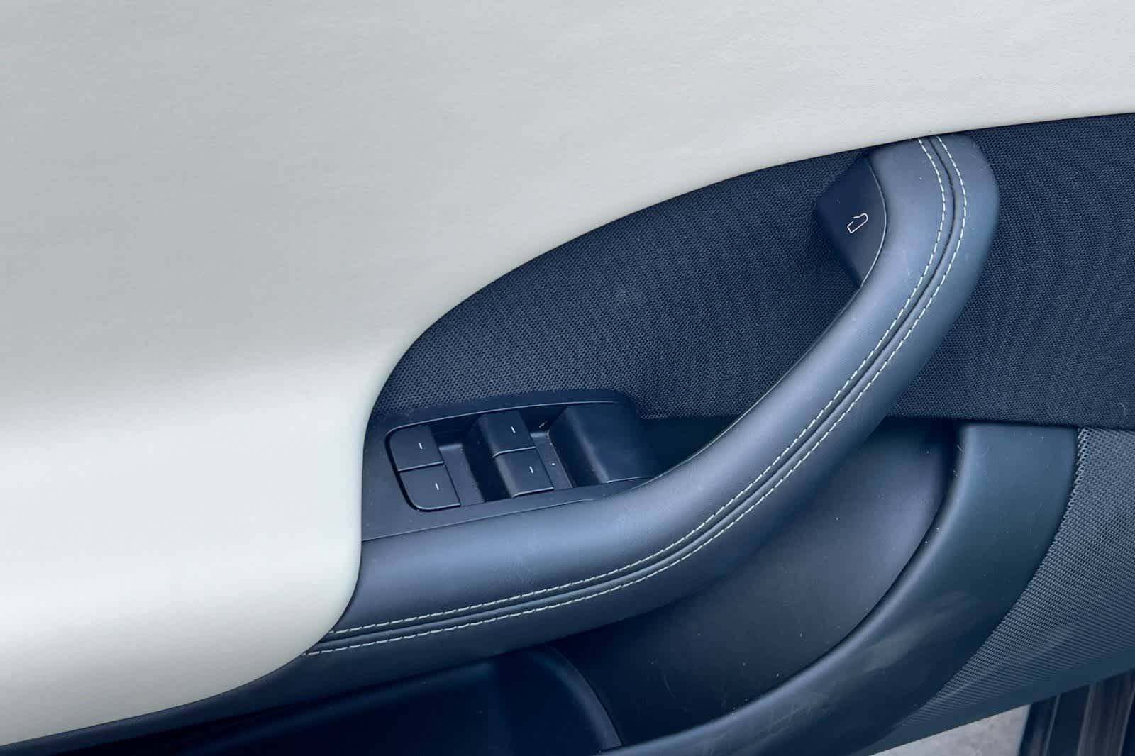 Thumbnail: 2022 Tesla Model S - 15