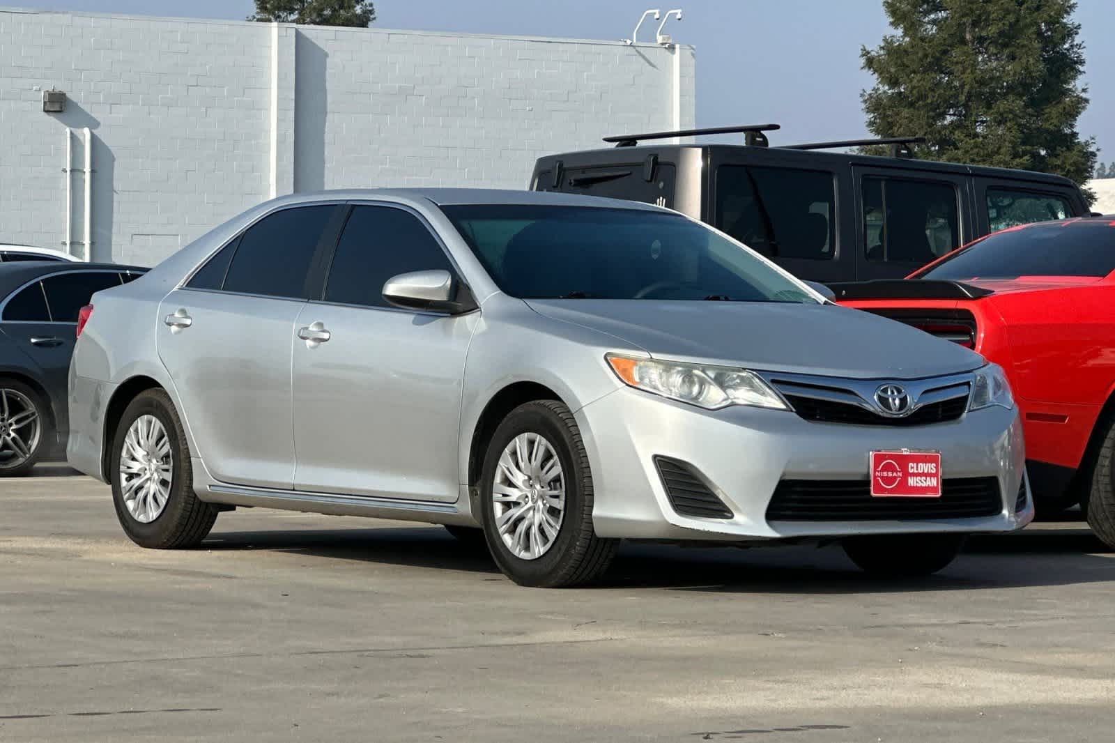 Thumbnail: 2012 Toyota Camry - 10