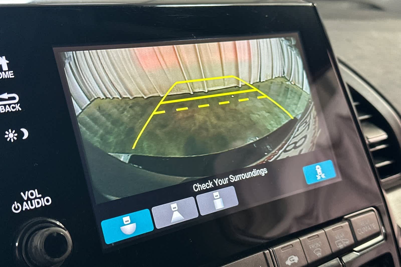 Thumbnail: 2018 Honda Odyssey - 23