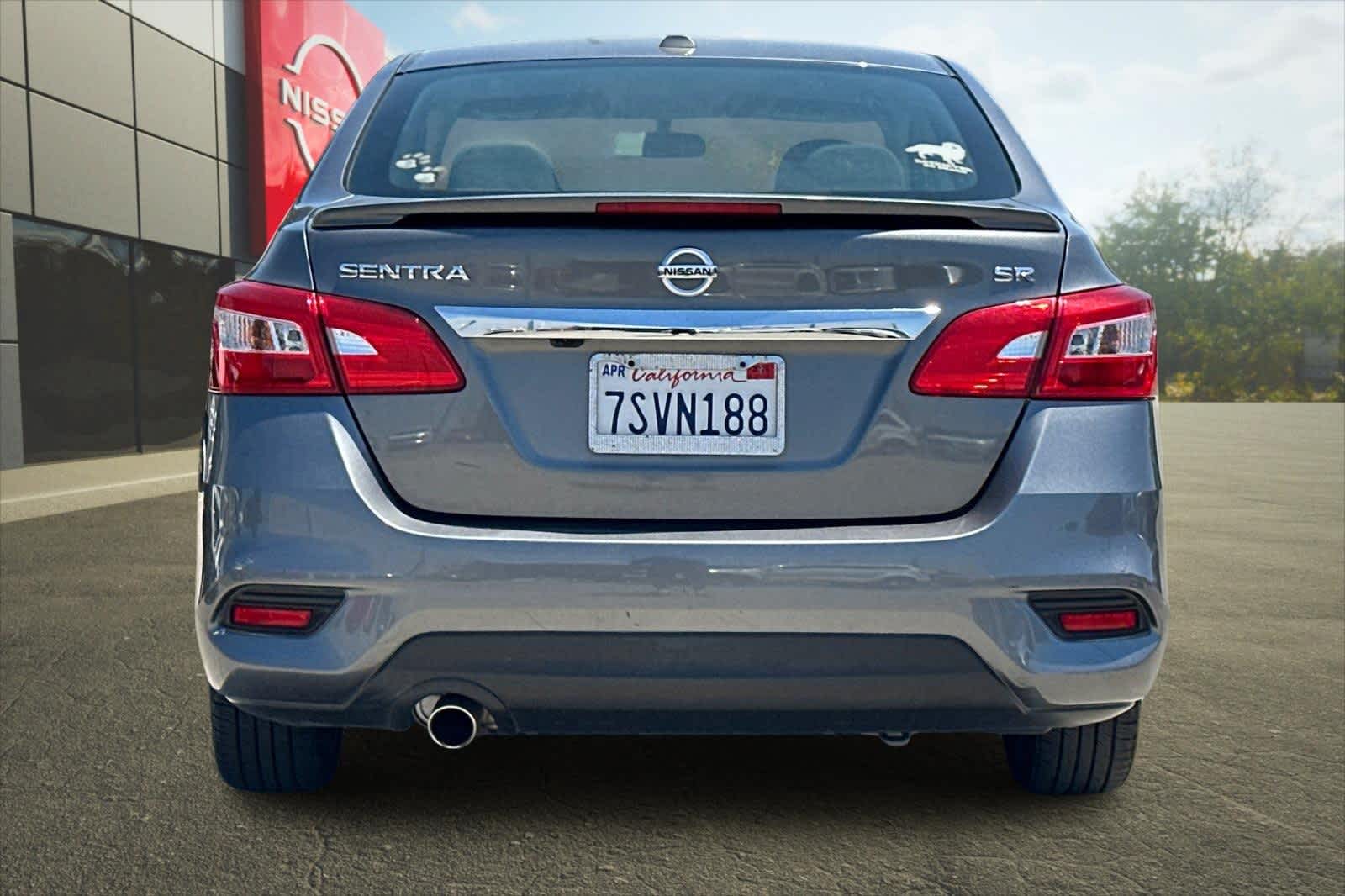 Thumbnail: 2016 Nissan Sentra - 8