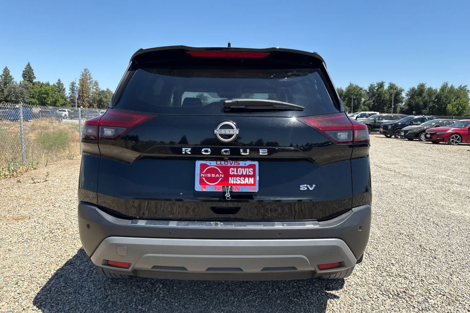 Thumbnail: 2023 Nissan Rogue - 8