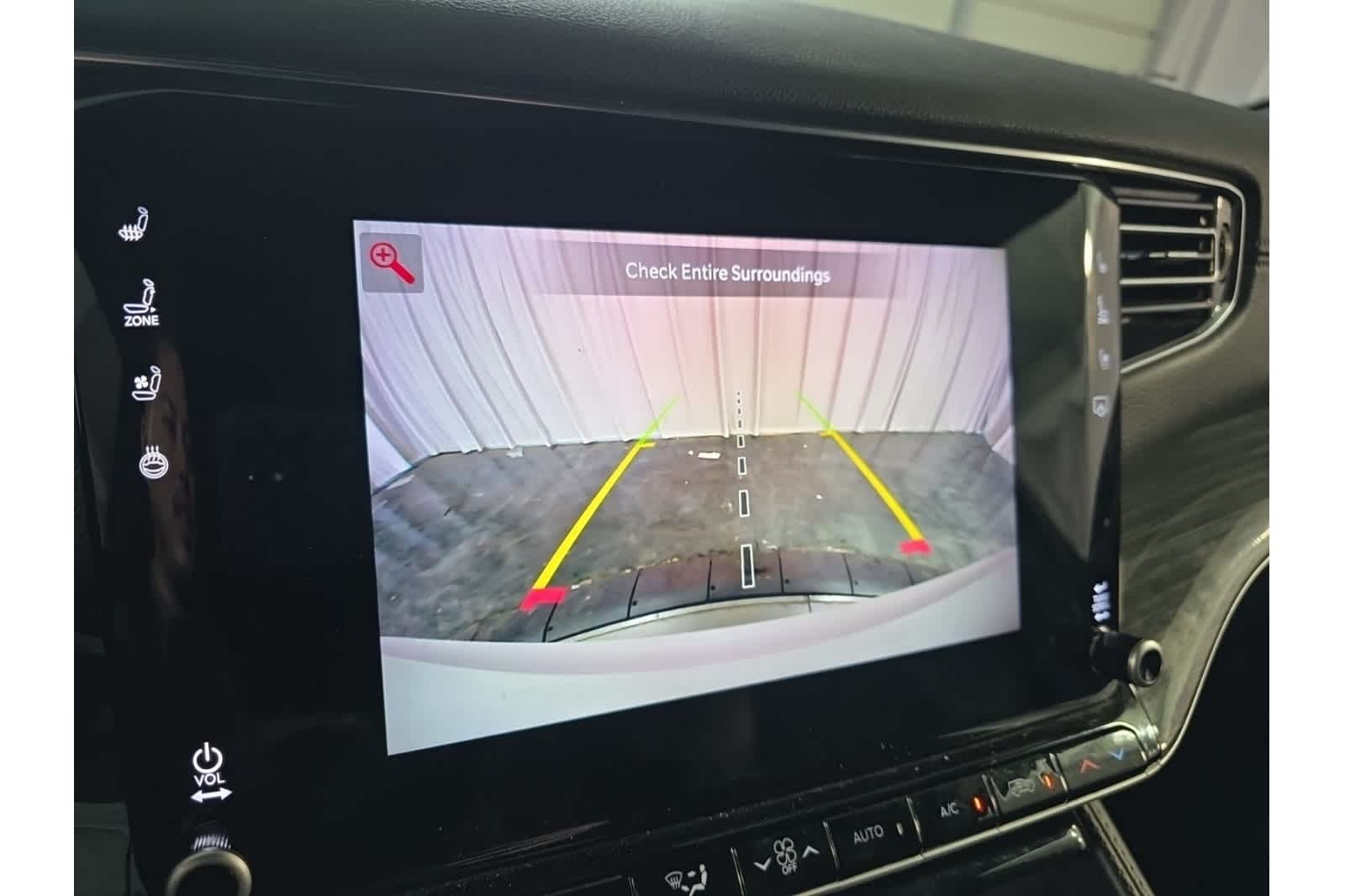 Thumbnail: 2022 Jeep Wagoneer - 21