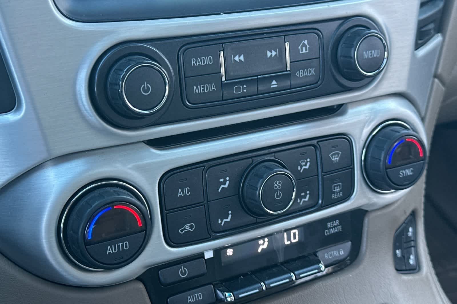 Thumbnail: 2017 GMC Yukon - 23