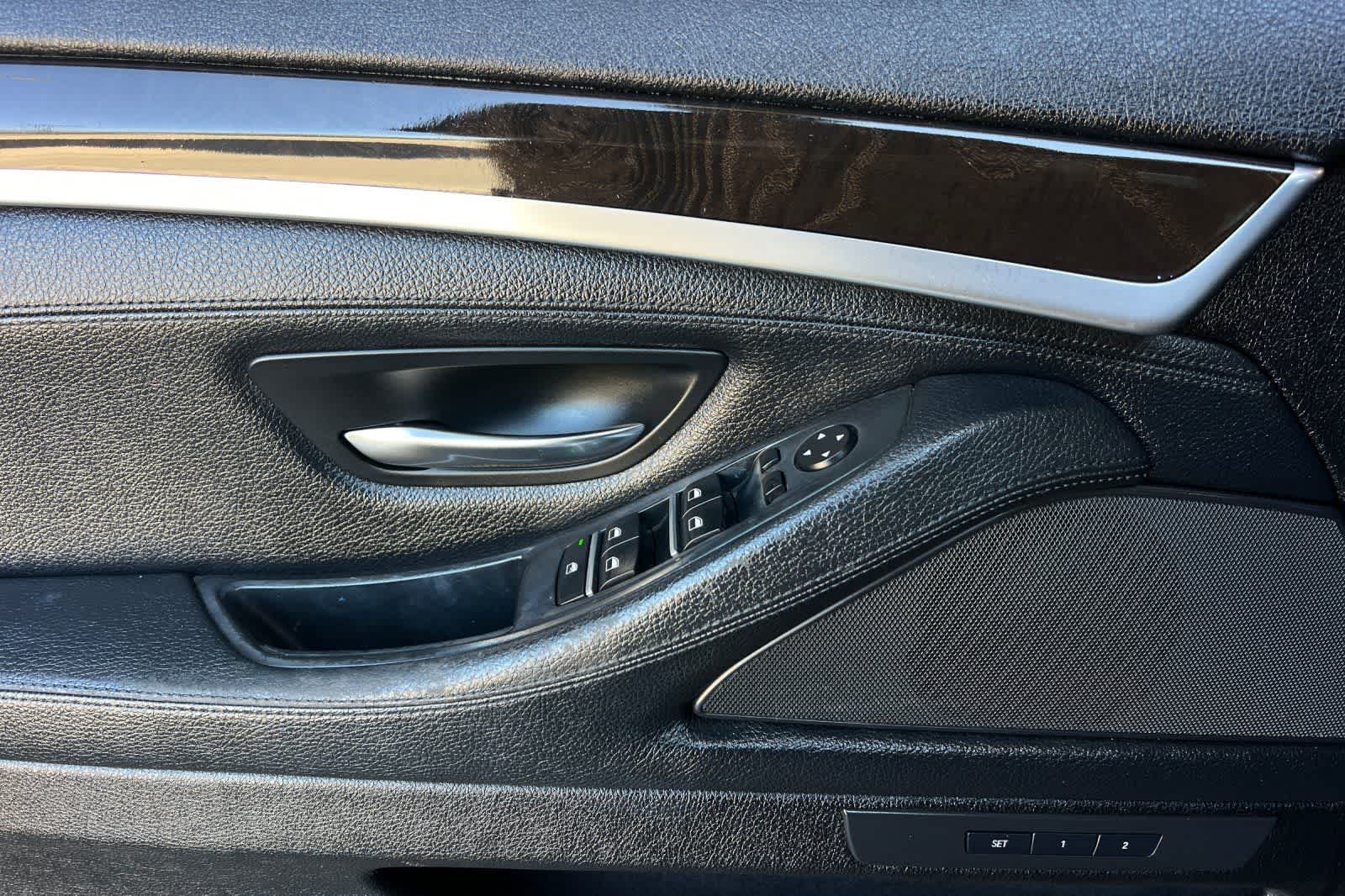 Thumbnail: 2015 BMW 5 Series - 13