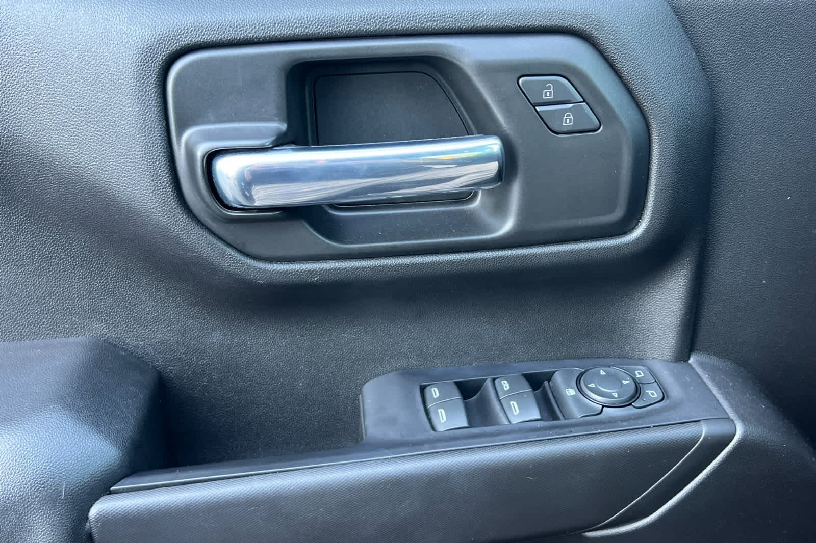 Thumbnail: 2021 Chevrolet Silverado 1500 - 15